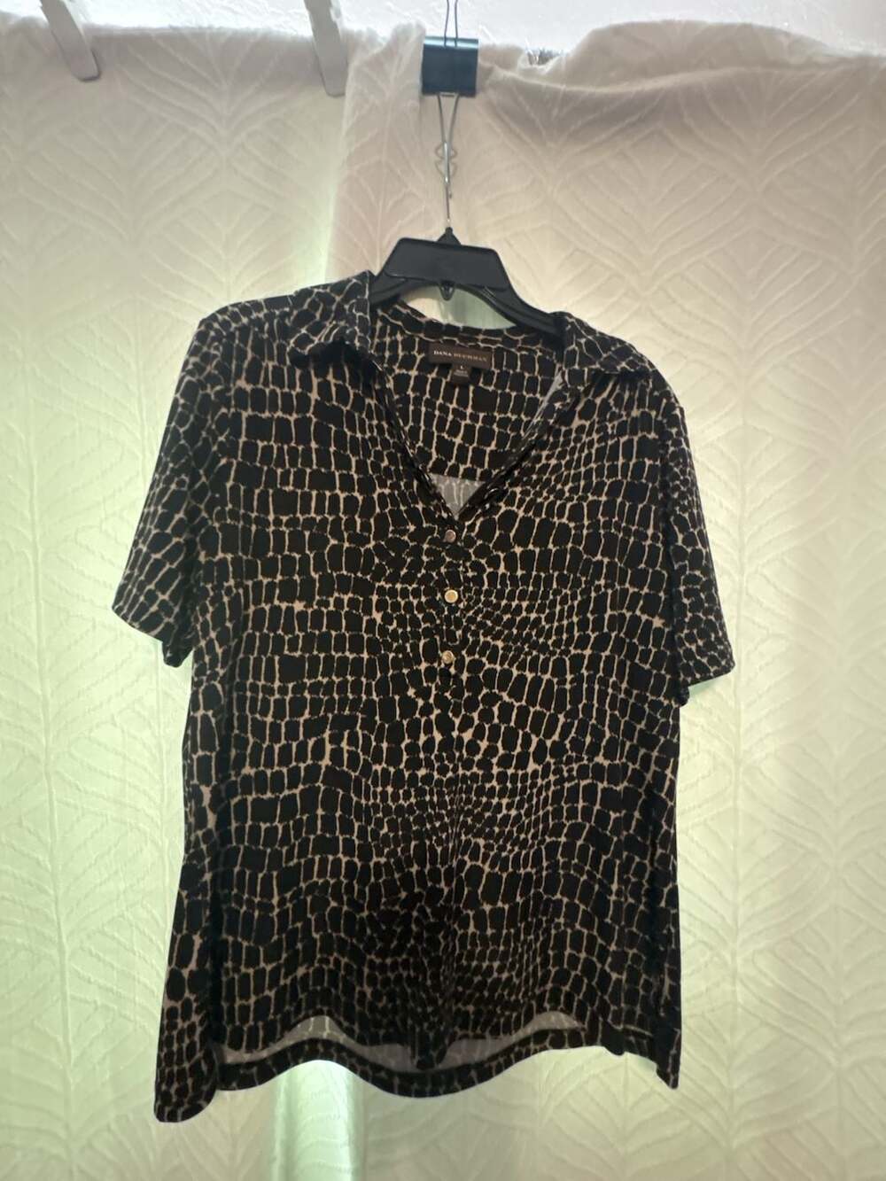 Dana Buchman Black and Tan Animal Print Short Sleeve Button Front Top Size L